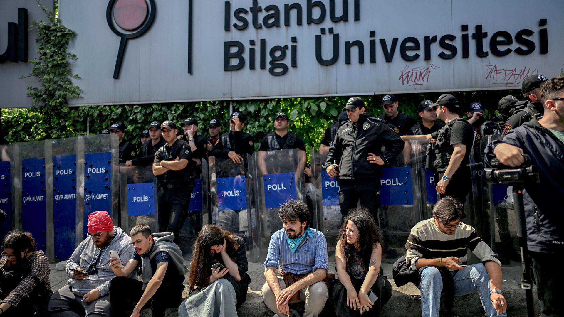 bilgi universitaet istanbul 100
