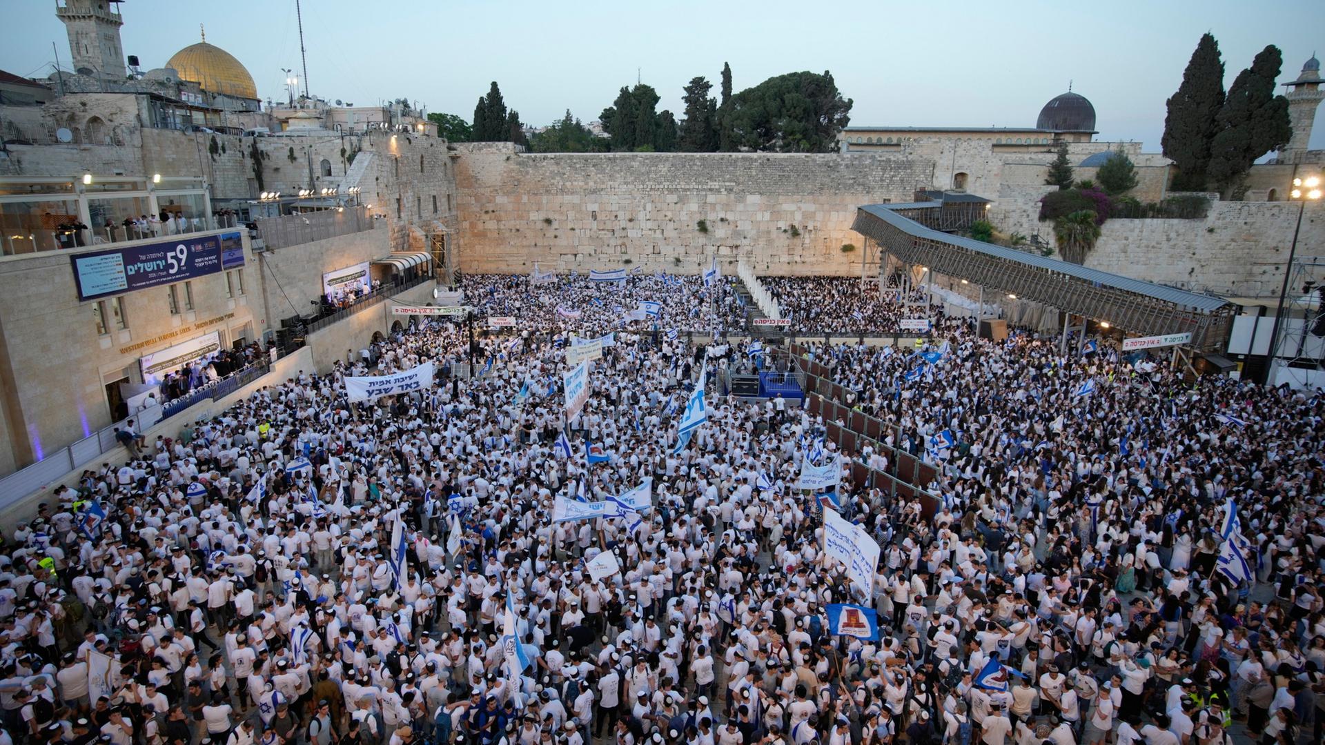 jerusalem flaggenmarsch 108