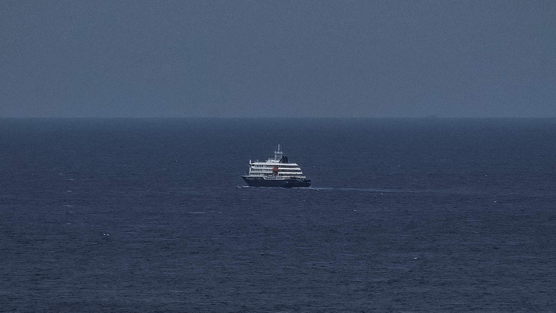 kreuzfahrtschiff 146