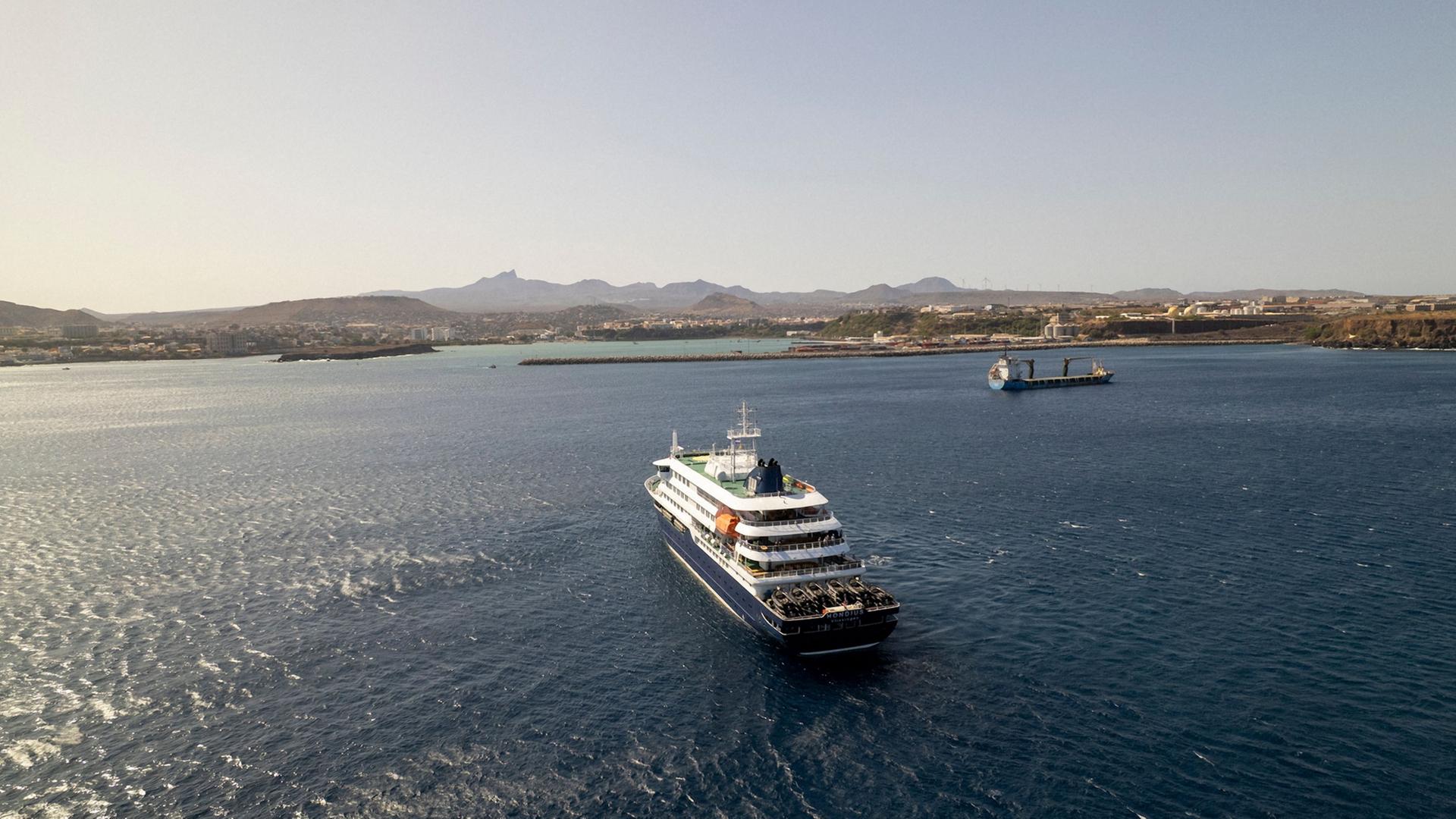 kreuzfahrtschiff hondius 100