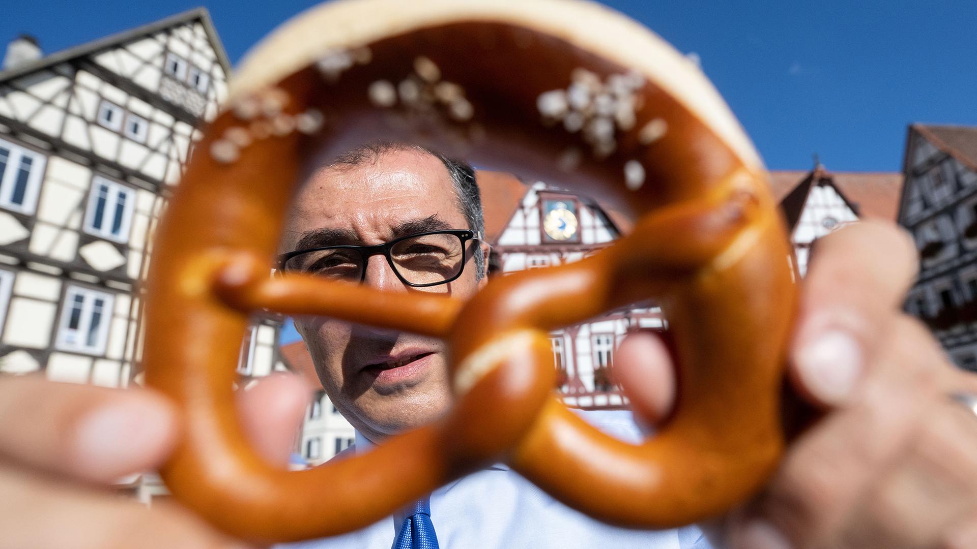oezdemir brezel 100