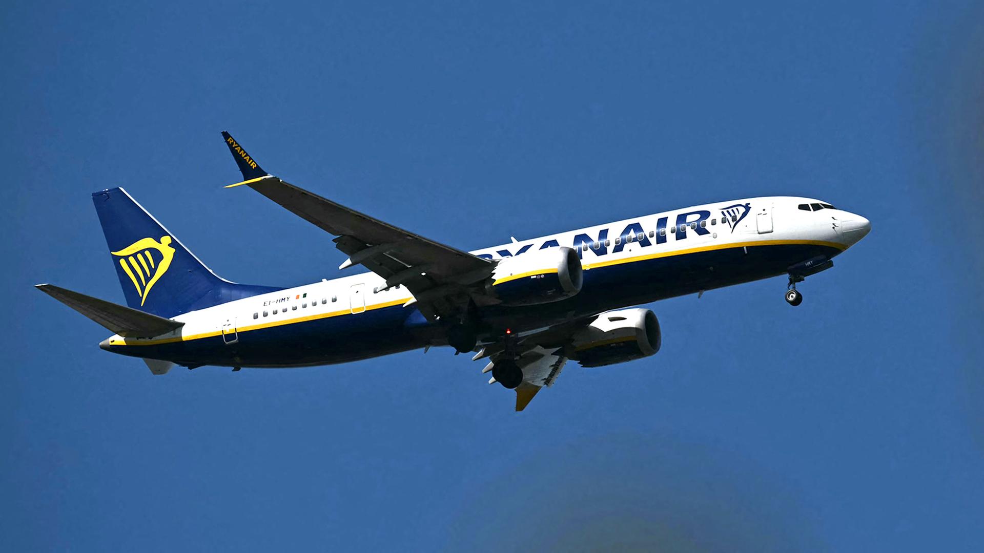 ryanair boeing 100