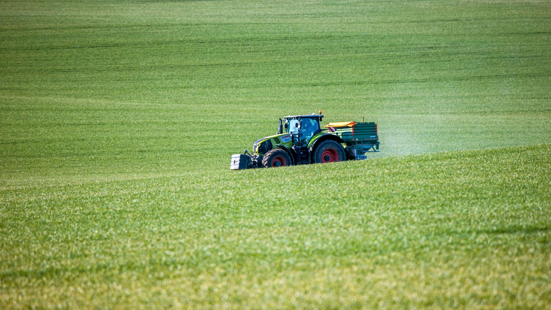 traktor duenger 106