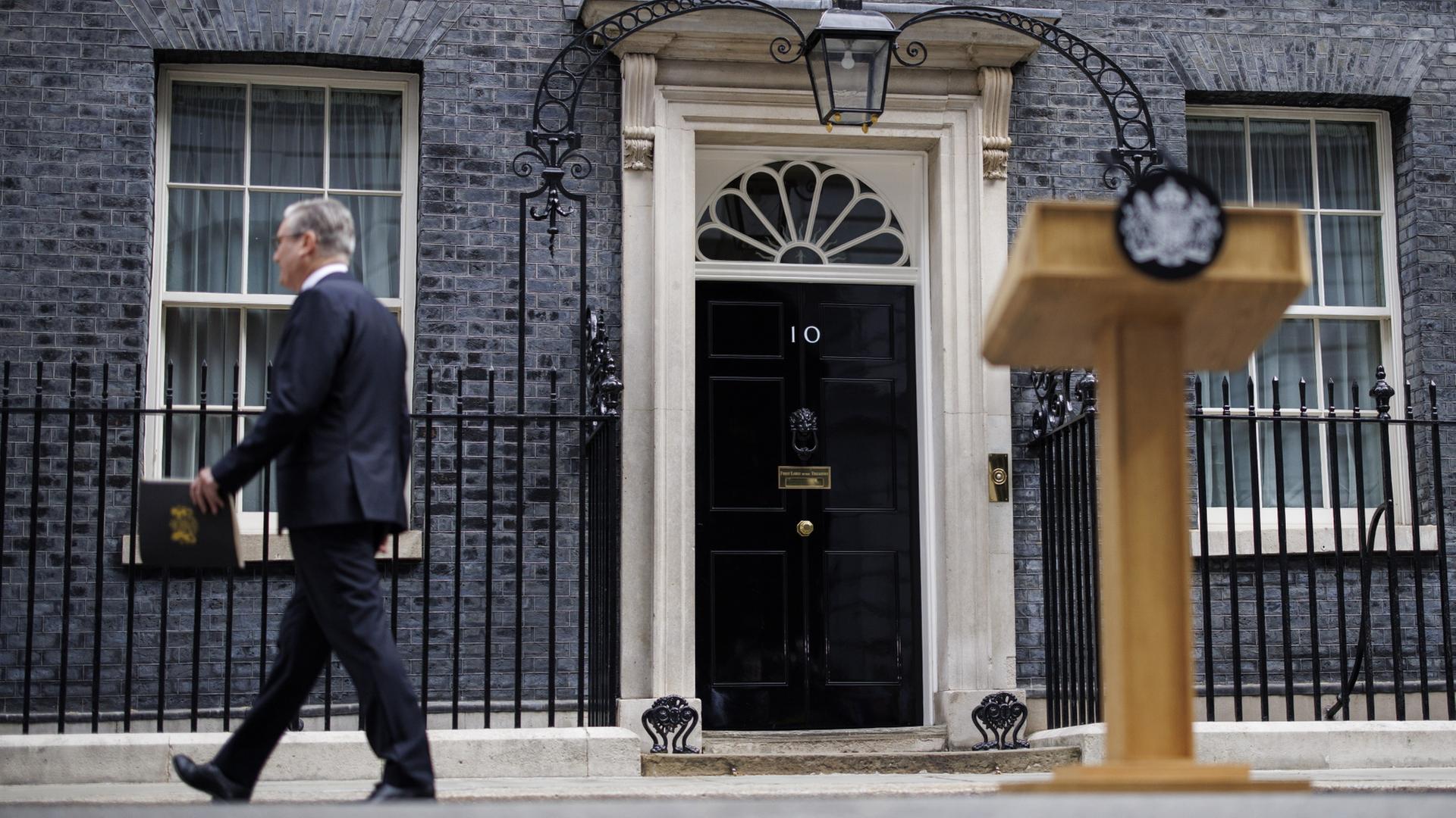 10 downing street 100