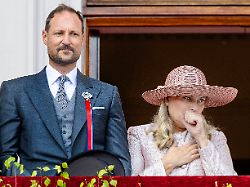 17 05 2026 oslo crown princess mette marit crown prince haakon during the national day on the balcony of the royal palace in oslo