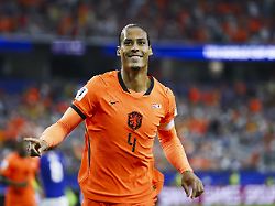2026 06 14 16 10 13 arlington virgil van dijk niederlande jubelt ueber den 1 0 siegtreffer im wm gruppenspiel f zwischen den niederlanden und japan am 14 juni 2026 im dallas stadium in arlington usa