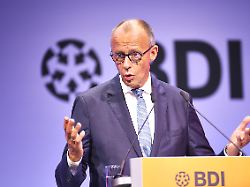 berlin deutschland euref campus tag der industrie bundeskanzler friedrich merz cdu