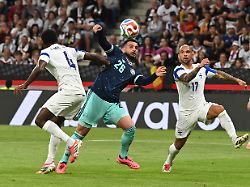 deniz undav ger aktion zweikampf gegen nikolai alho fin deutschland ger finnland fin fussball laenderspiel freundschaftsspiel am 3105 2026 mewa arena mainz deutschland