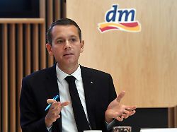 deutschland karlsruhe 24 10 2019 jahrespressekonferenz von dm rogerie markt gmbh co