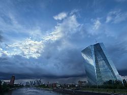 dichte wolken werden auch in den kommenden tagen ueber hessen erwartet