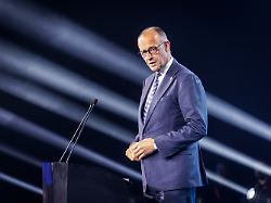 friedrich merz cdu bundeskanzler aufgenommen im rahmen seiner teilnahme an der ukraine wiederaufbau konferenz in danzig polen