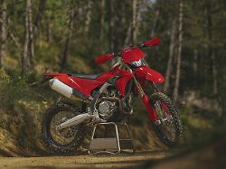 mit der desmo450 eds will ducati vor allem enduro sportler ansprechen