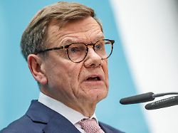 pressekonferenz mit dem generalsekretv r der cdu deutschlands dr carsten linnemann mdb und dem bundesminister des auswv rtigen dr johann wadephul mdb am 18 05 2026 in berlin