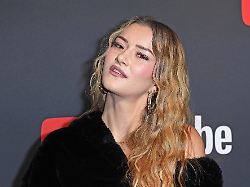 summer terenzi auf dem roten teppich zum youtube music award dinner im grill royal in berlin am 25 11