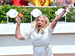 zdf fernsehgarten fernsehmoderatorin andrea kiwi kiewel waehrend der zdf unterhaltungsshow fernsehgarten am 21 06 2026 in mainz