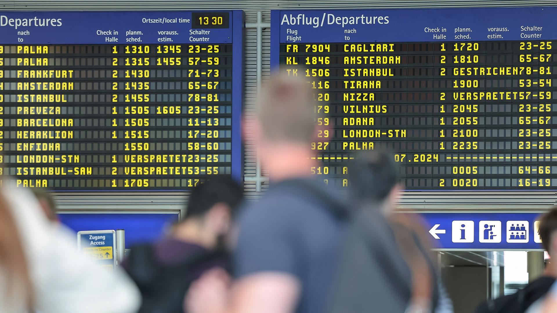 flughafen anzeigetafel warten 100