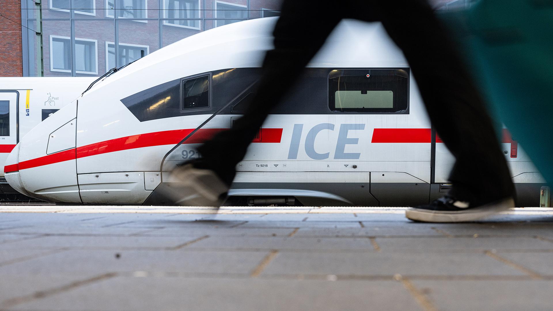 ice im bahnhof muenster 100