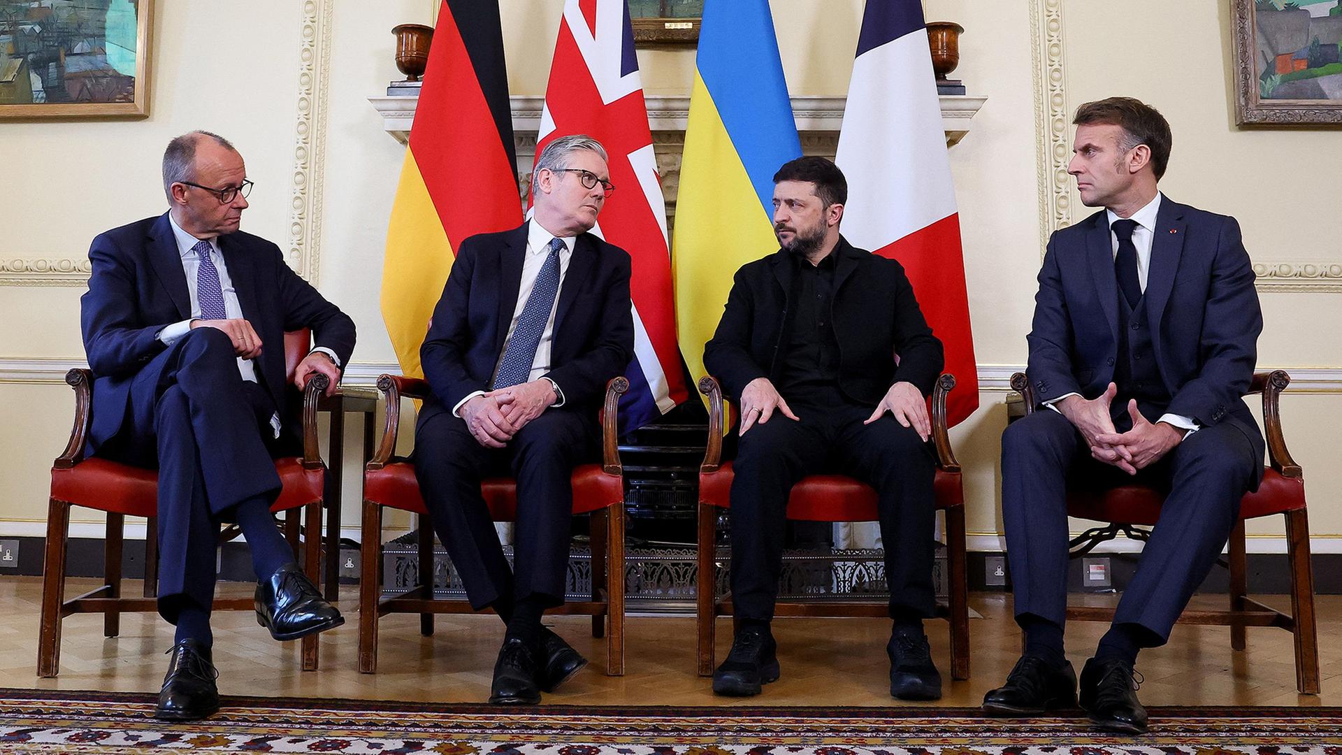 merz starmer macron selenskyj 100