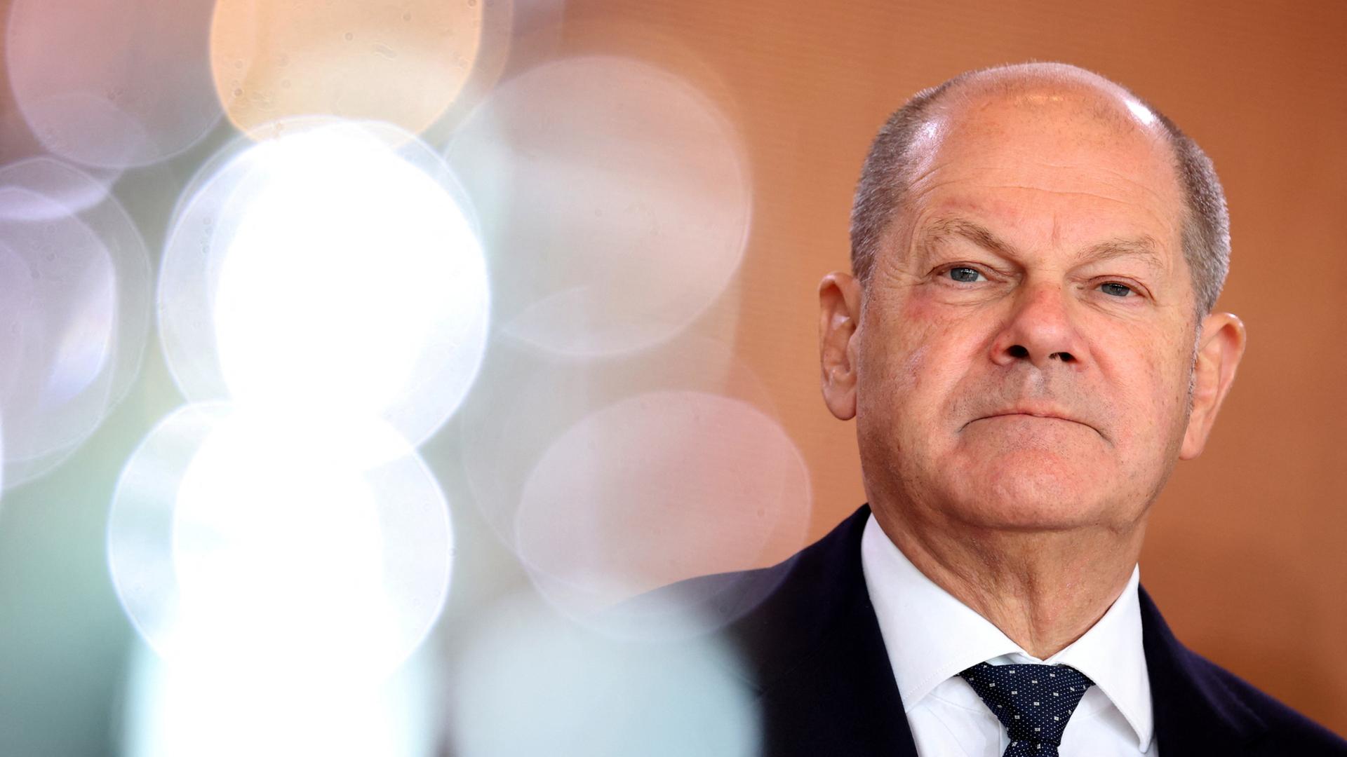 olaf scholz 472