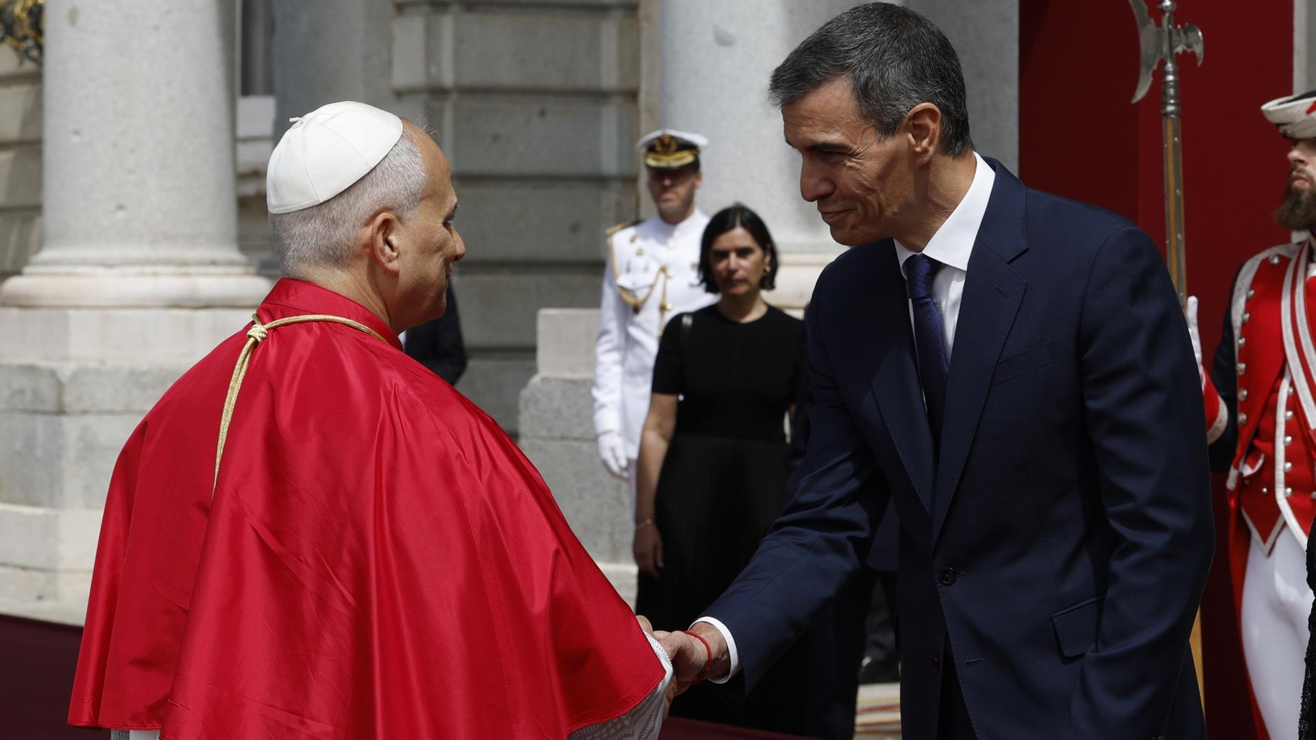 sanchez papst leo 100