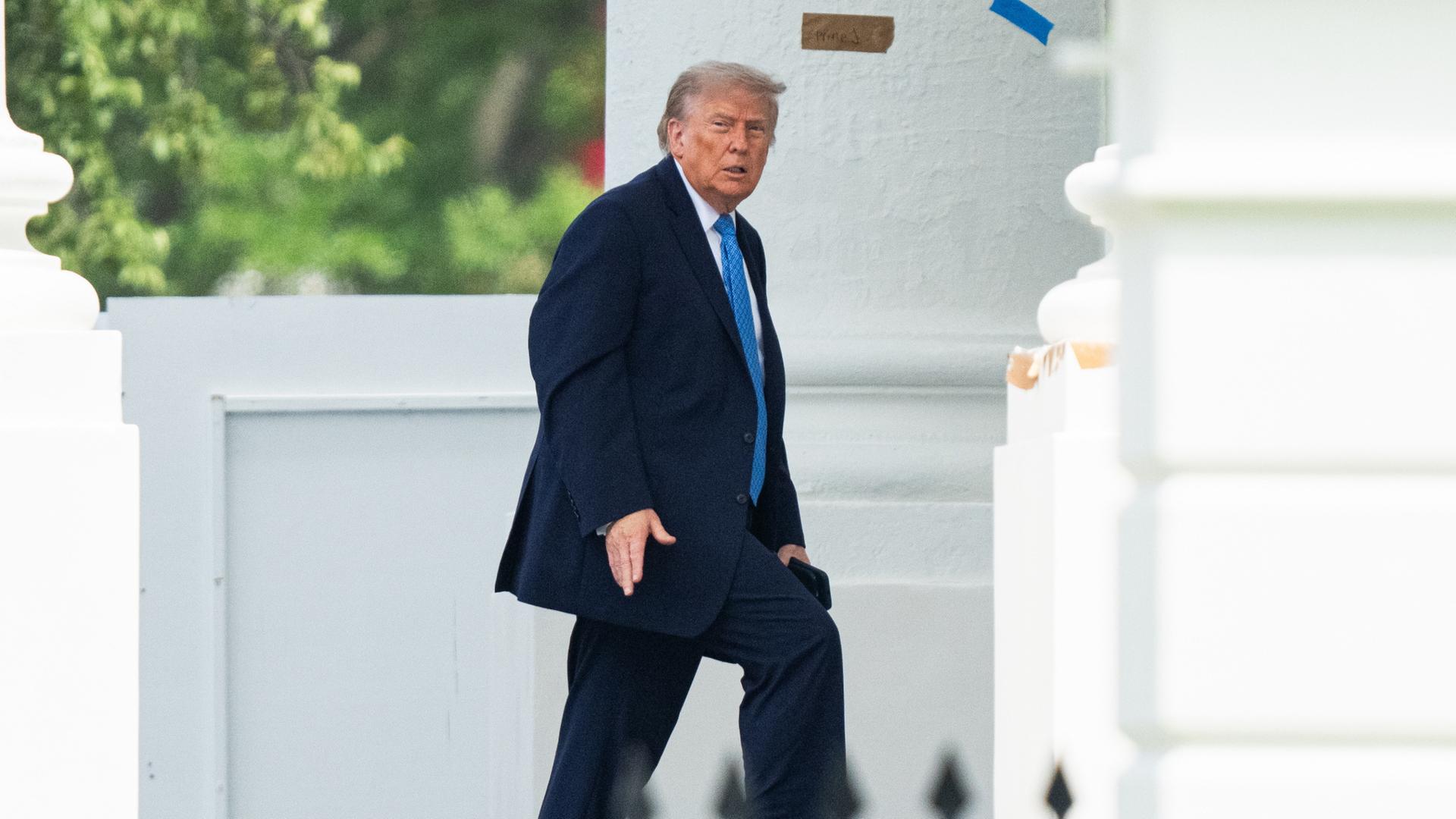 trump 5076