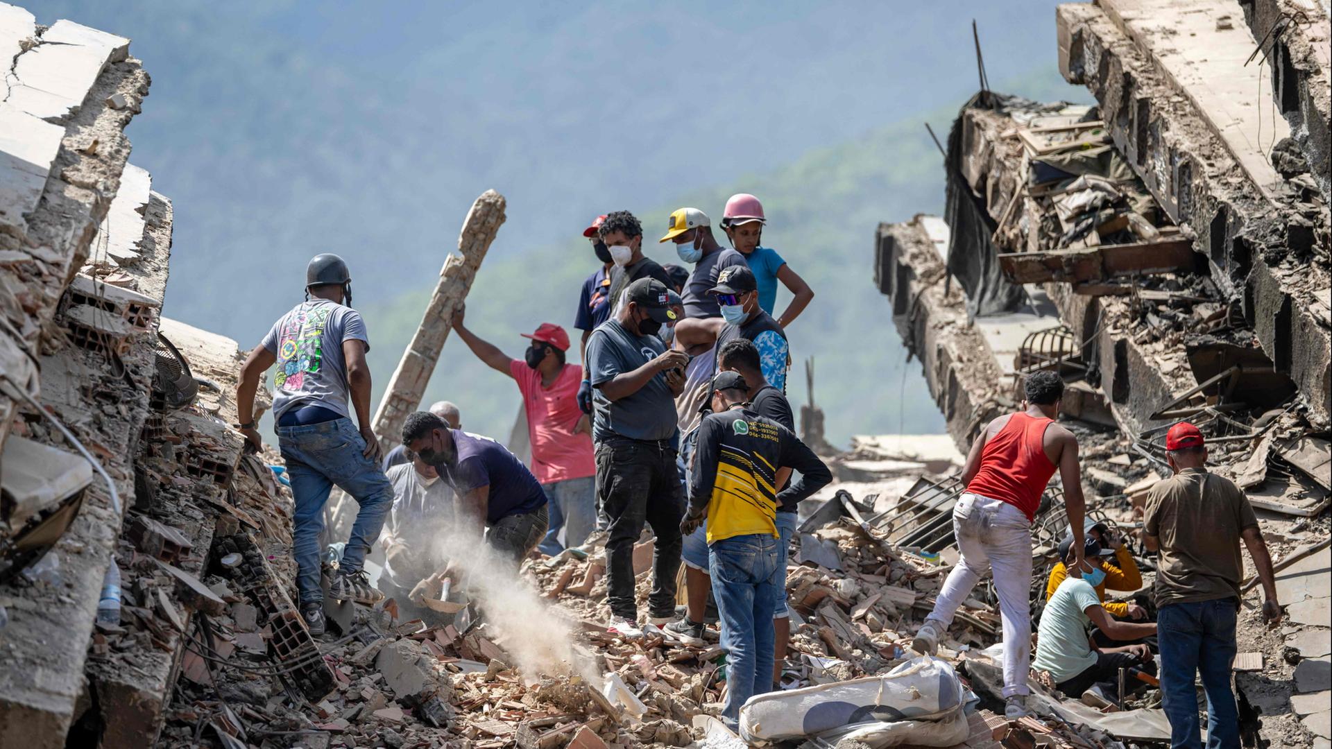 venezuela truemmer suche 100