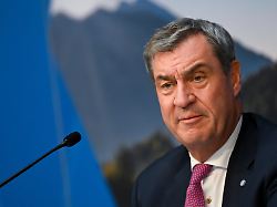 21 07 2026 bayern muenchen markus soeder csu ministerpraesident von bayern nimmt nach einer kabinettssitzung an der pressekonferenz teil
