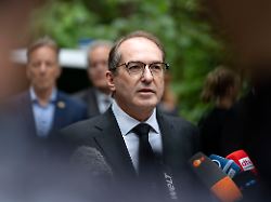 alexander dobrindt beim pressestatement am tag nach dem islamistischen terroranschlag beim 48 christopher street day 2026 im tiergarten berlin 26 07