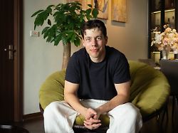 alexander jorias hat 900 von 900 punkte im hessischen abitur geschrieben nach der zeugnisuebergabe ging es fuer ihn direkt auf asien reise