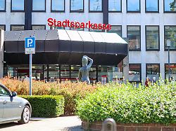 aussenansicht der sparkassenfiliale marktstrasse in moenchengladbach rheydt in der sparkassen filiale haben taeter mutmasslich rund 30 schliessfaecher aufgebrochen