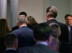 berlin deutschland axel springer haus welt wirtschaftsgipfel bundeskanzler friedrich merz cdu und springer chef mathias doepfner