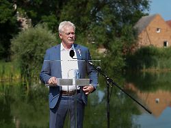 bundesagrarminister alois rainer csu stellt seine heimat agenda vor rainer widmet sich in seiner ersten sommertour dem thema heimat und den laendlichen raeumen als zentralen zukunftsorten unseres landes