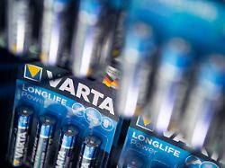 das varta logo ist an batterien der varta ag zu sehen
