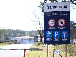 der blick auf ein zugangstor des werks der framatome advanced nuclear fuels gmbh