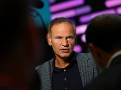 file photo volkswagen group ceo oliver blume speaks to journalists on the press and media day of the iaa auto show in munich germany september 8 2025