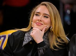 feb 10 2025 los angeles california usa singer adele attends the game between the los angeles lakers and the utah jazz at crypto com arena