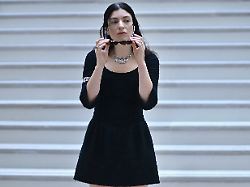 franck castel maxppp paris 08 07 2025 paris france july 08 lorde attends the chanel haute couture fall winter 2025 2026 show as part of paris fashion week on july 08 2025 in paris france