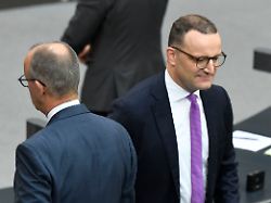 friedrich merz und jens spahn in der 90 sitzung des 21 deutschen bundestages im reichstagsgebaeude berlin 10 07