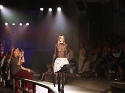 germany kilian kerner presents his new spring summer 2027 collections berlin germany juli 2 2026 models present the new spring summer 2027 collection by designer kilian kerner on the runway
