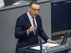 jens spahn cdu csu im deutschen bundestag am 09 07 26 in berlin