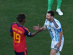 july 19 2026 new jersey aarhus usa lionel andres messi from argentina and lamine yamal from spain during fifa world cup 2026 spain and argentina