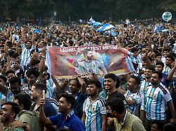 july 4 2026 dhaka dhaka bangladesh people are cheering for argentina as they watch the argentina vs cabo verde football match on the university of dhaka campus