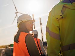katherina reiche cdu bundesministerin fuer wirtschaft und energie besucht die konverterstation a nord von amprion und siemens energy emden 29 04 2026