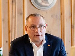 max otte und tino chrupalla bei der praesentation des buches handwerk meister politik von tino chrupalla im restaurant augustiner am gendarmenmarkt berlin 07 07