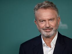 nach angaben seines sprechers starb sam neill an einer lungenentzuendung