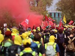 people take part in a protest against a two day party convention of germany s far right alternative for germany afd party in erfurt germany july 4 2026
