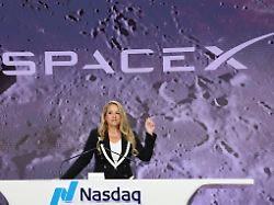 president and coo of spacex gwynne shotwell speaks on the day of spacex s initial public offering ipo at the nasdaq marketsite in new york city u s june 12 2026
