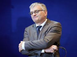 stefan kornelius bei den 17 deutsch polnische regierungskonsultationen im bundeskanzleramt berlin 01 12