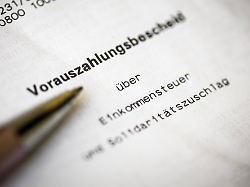 steuerbescheid in dortmund 11 04 2023 dortmund deutschland tax assessment in dortmund 11 04 2023 dortmund germany copyright xleonxkuegeler photothek