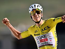 tour de france 2026 stage 19 alpe d huez france july 24 pogacar tadej slo of uae team emirates xrg wins during stage 19 of the 113rd edition of tour de france an uci world tour 2